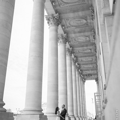 reportage mariage, photo de couple au grand théatre de bordeaux