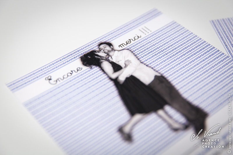 Photo et création d'une carte de remerciement de mariage