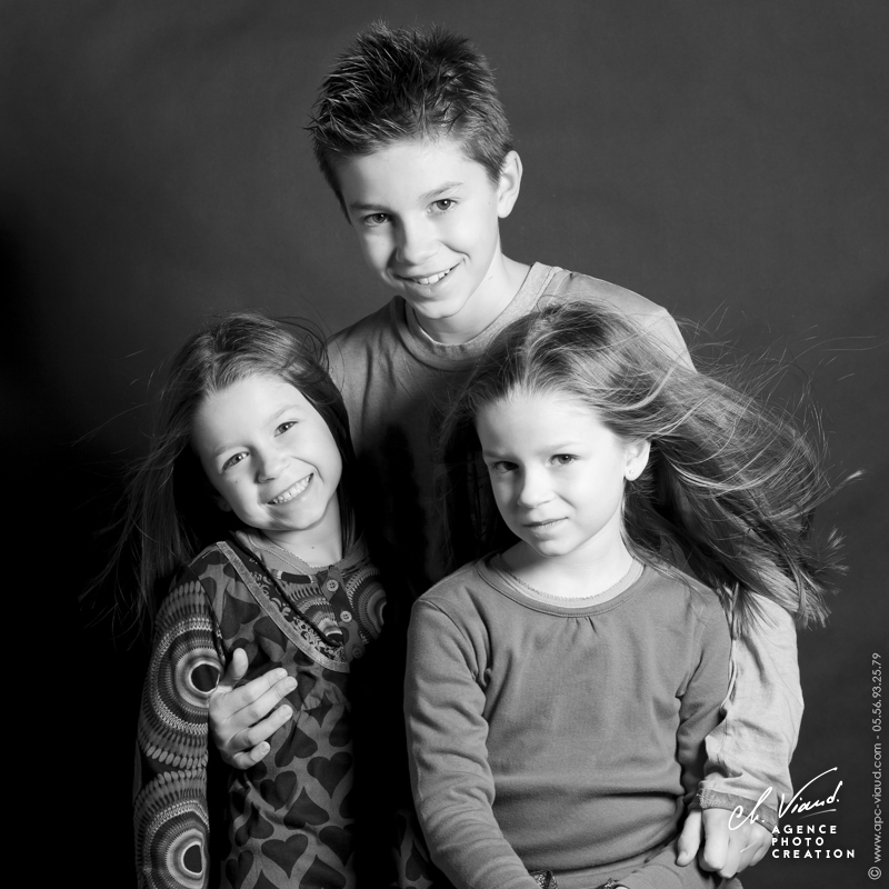 Shooting photo en studio de trois frère et soeurs