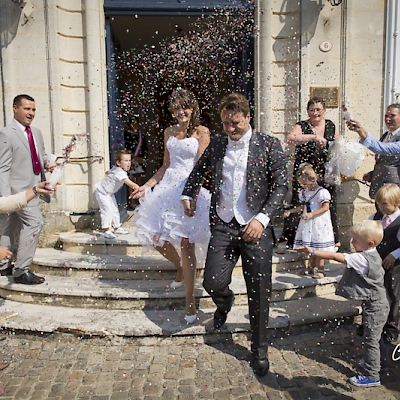 Reportage mariage, photo de la sortie de la mairie
