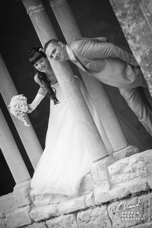 Reportage mariage, photo de couple fun à saint-emilion