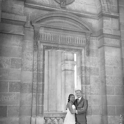 Reportage mariage, photo du couple de marié en noir et blanc