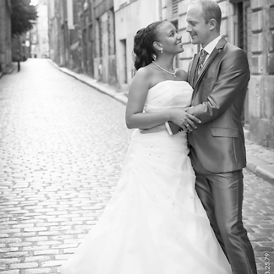 Reportage mariage, photo du couple de marié en noir et blanc