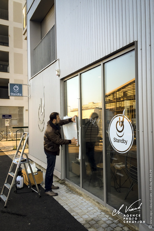 Création et impression Autocollant pour vitrine