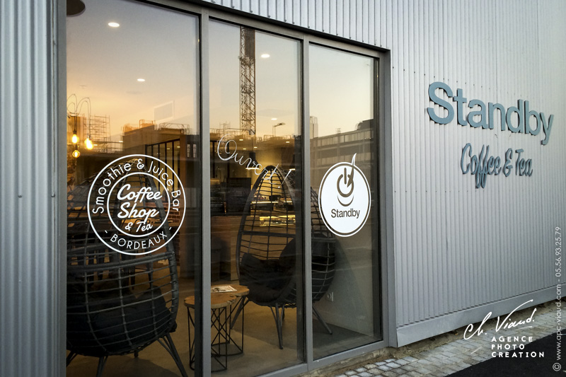 Création et impression Autocollant pour vitrine