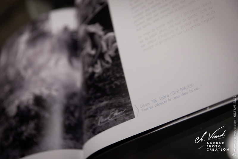 Création et mise en page d'un catalogue de présentation pour un photographe et son exposition sur l'inde
