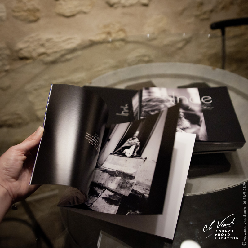 Création et mise en page d'un catalogue de présentation pour un photographe et son exposition sur l'inde