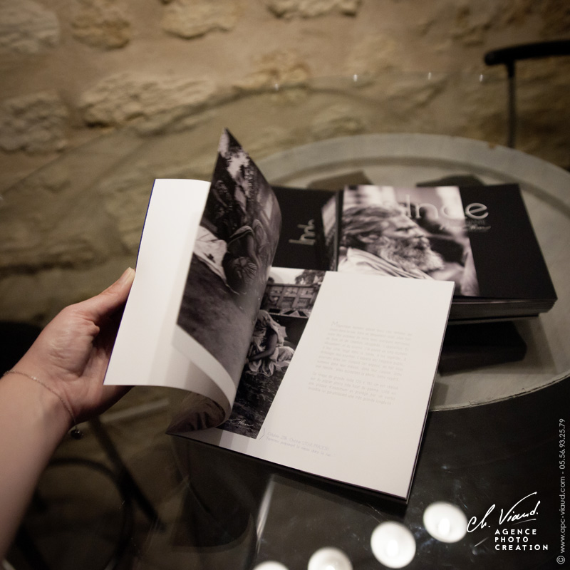 Création et mise en page d'un catalogue de présentation pour un photographe et son exposition sur l'inde