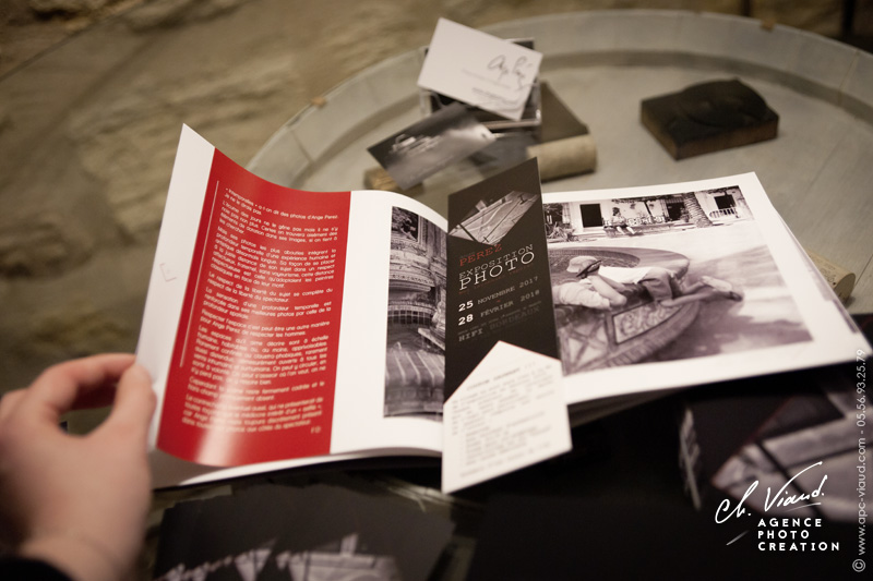 Création et mise en page d'un catalogue de présentation pour un auteur photographe et son exposotion humaniste