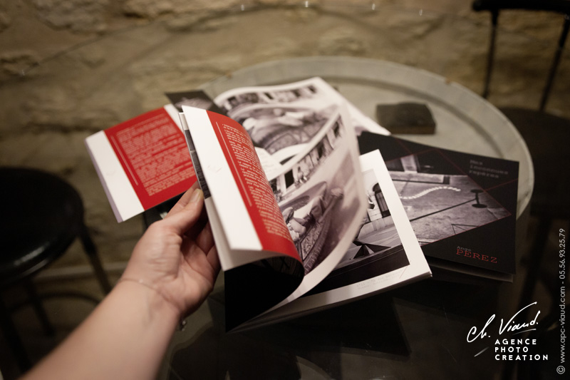 Création et mise en page d'un catalogue de présentation pour le photographe auteur Ange Perez et son exposotion humaniste