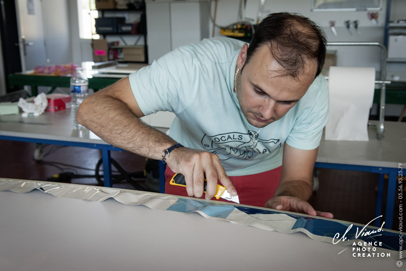 Création, impression et pose d'un stickers covering pour planche de paddle