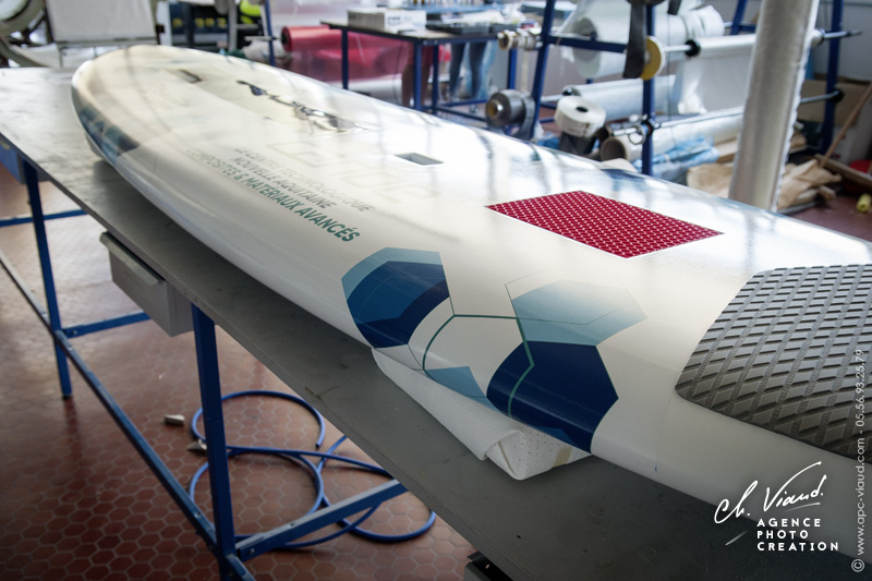 Création, impression et pose d'un stickers covering pour planche de paddle
