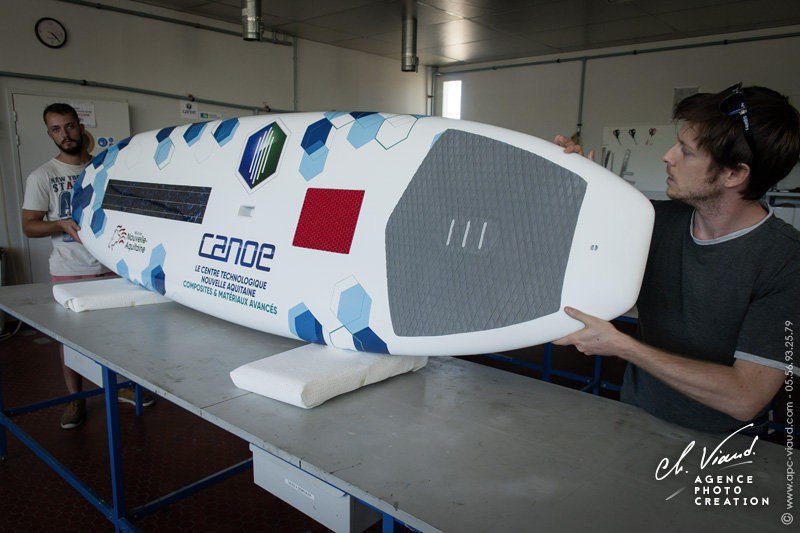 Création, impression et pose d'un stickers covering pour planche de paddle