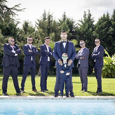 Reportage mariage, photo du marié et de ses garçons d'honneurs