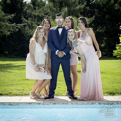 Reportage mariage, photo du marié et des demoiselles d'honneurs