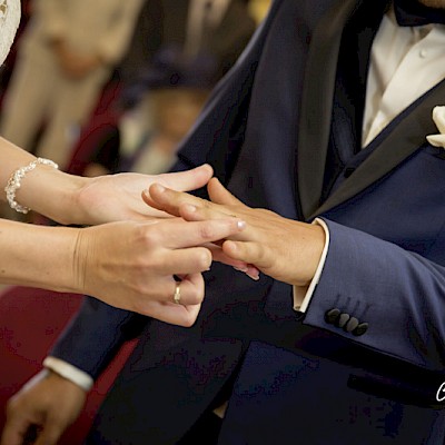 Reportage mariage, photo de passage des alliances