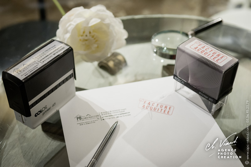 Présentation des deux tampons de PB Construction