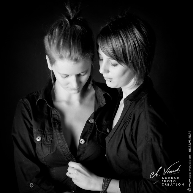 Séance photo de charme en couple en studio professionnel