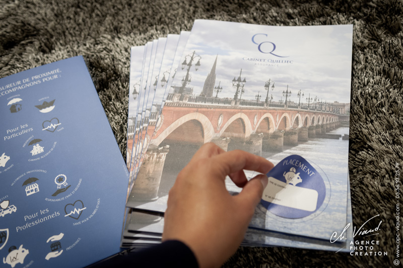 création et impression de stickers pour personnaliser chaque pochette