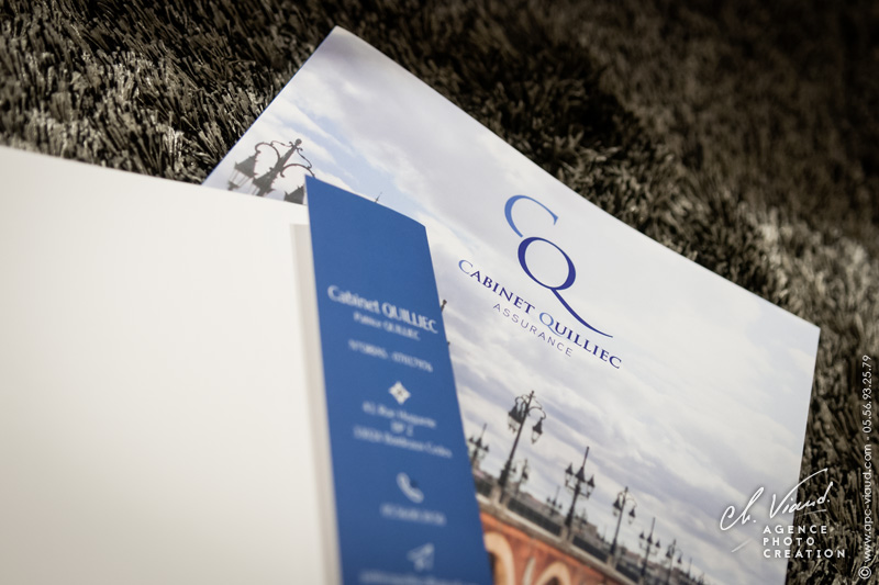 Mise en application du logo monogramme choisi pour un cabinet d'assurance