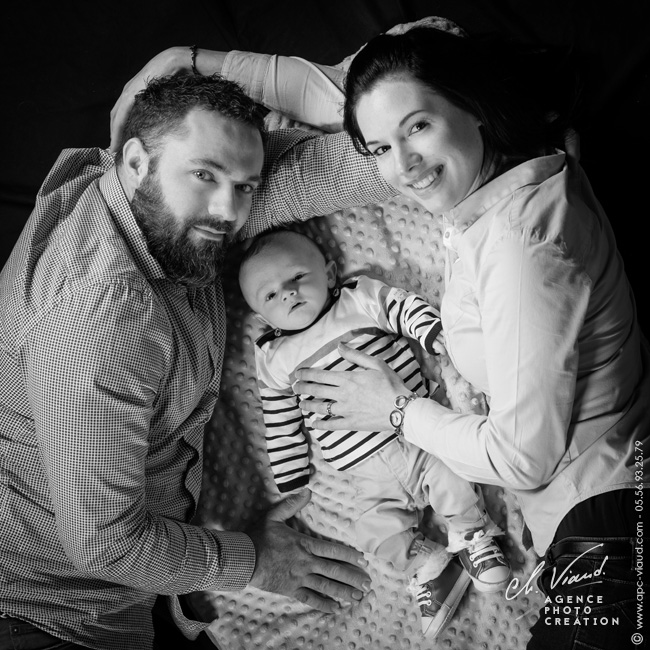 belle photo de famille en noire et blanc