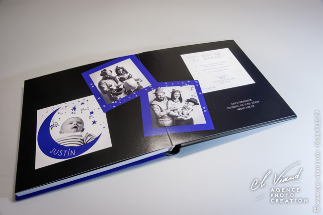 album photo souvenir pour la naissance d'un bébé avec le faire-part de naissance