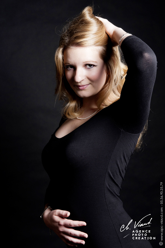 Photo d'une femme en studio photos