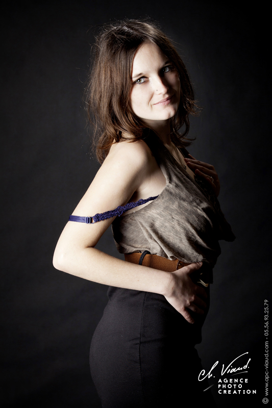 Portrait studio d'une femme