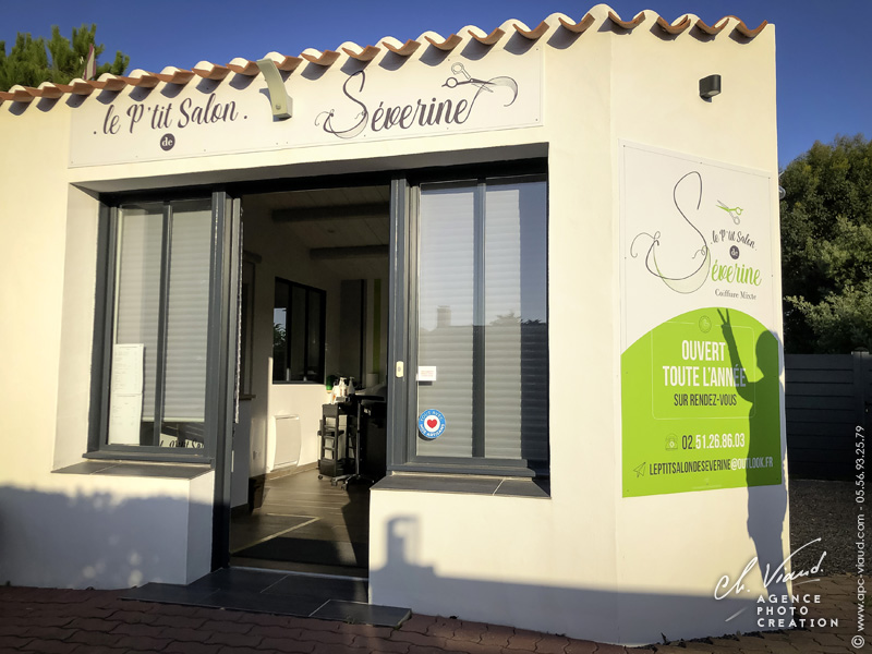 Création panneaux de signalisation salon de coiffure