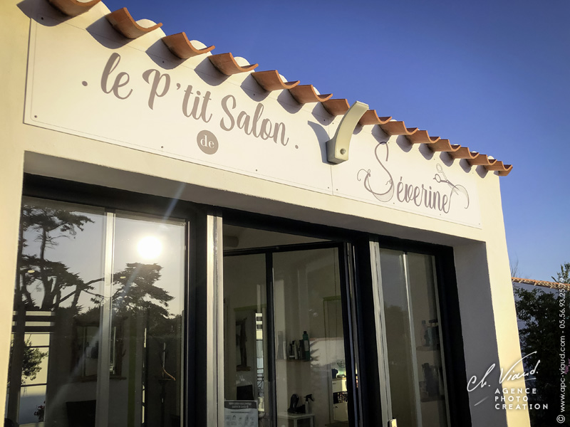 Création signalisation extérieure salon de coiffure
