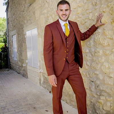 Reportage mariage - Portrait extérieur du marié