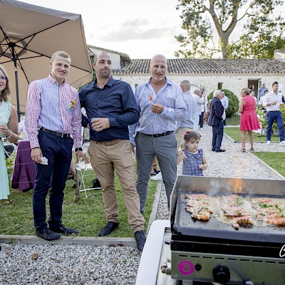 Reportage mariage - Photo des invités pendant le cocktail